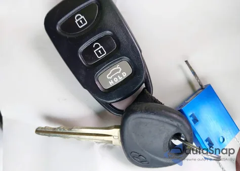 2010 Hyundai Elantra Gls from USA, damaged, VIN KMHDU4AD7AU845092